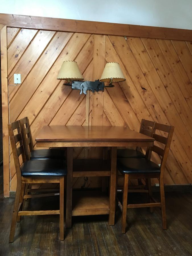 Chinook Winds Motel Dubois Eksteriør bilde