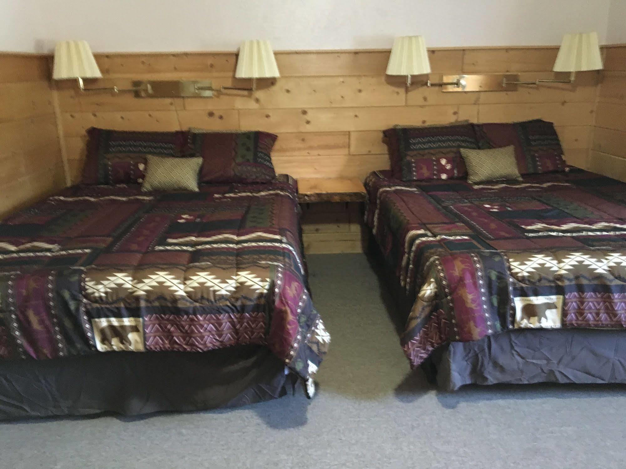 Chinook Winds Motel Dubois Eksteriør bilde