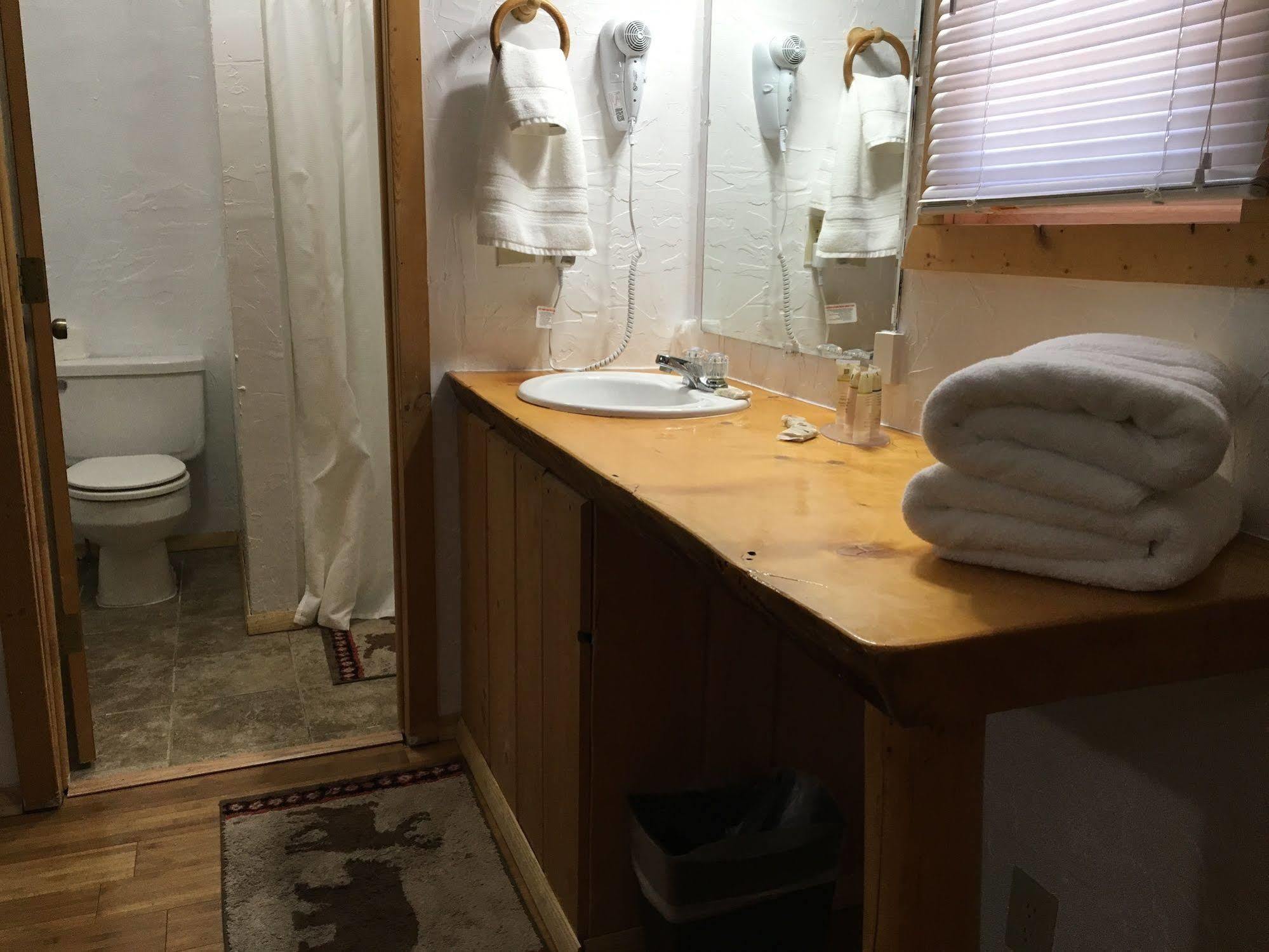 Chinook Winds Motel Dubois Eksteriør bilde